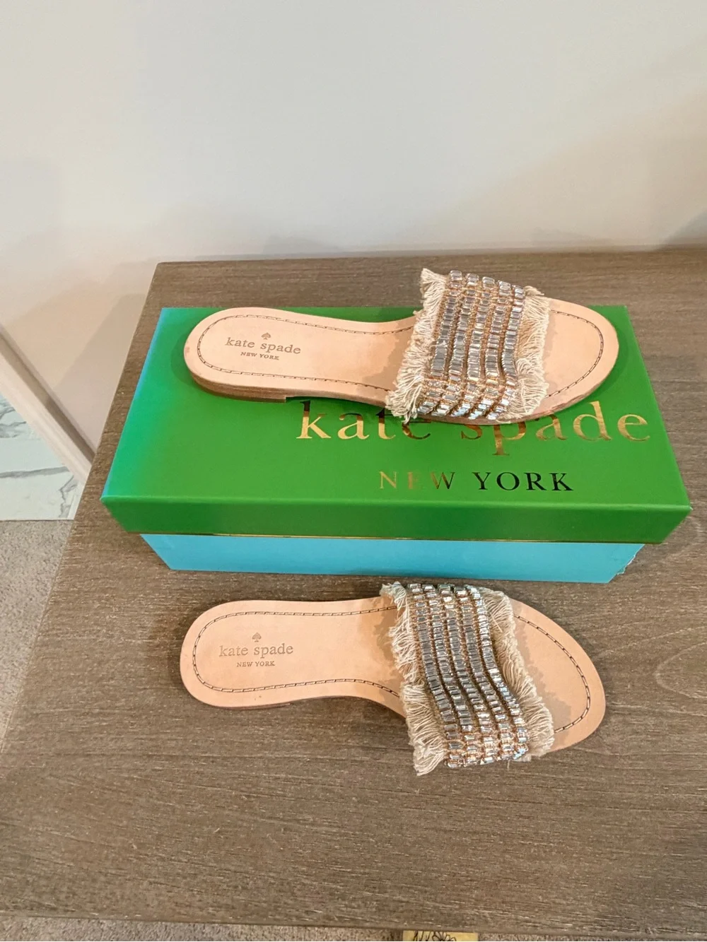 kate spade Tan Raffia Fringe Slide Sandals Brand New 8.5M